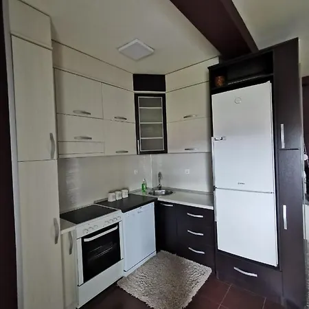 Mint * Sremska Mitrovica